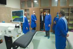 رئیس بیمارستان فارابی بر آشنایی دانش آموختگان این مرکز درباره نحوه کار با فمتوسکند لیزر تاکید کرد